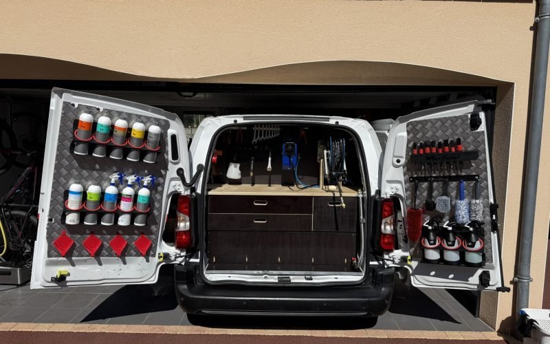 Camion nettoyage à domicile Nantes